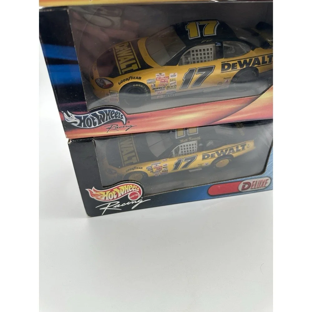 HOT WHEELS NASCAR 1:24 MATT KENSETH #17 DEWALT DIECAST CAR 3 CAR LOT